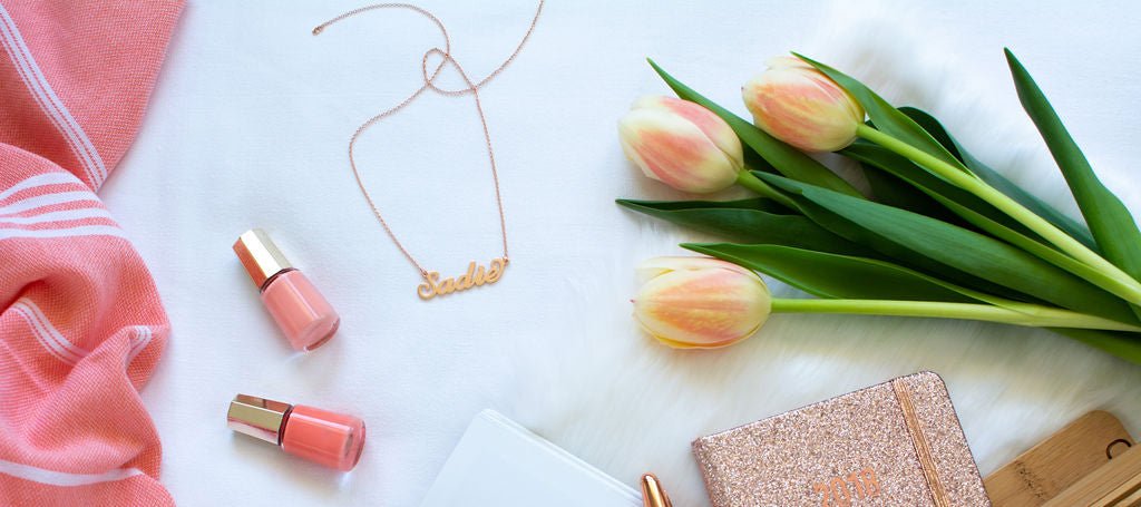 Carrie Style Name Necklace: The Perfect Accessory for Every Woman - United Bracelets